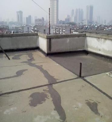 潼南漏水维修 楼顶漏水是什么原因，楼顶漏水维修方法是什么?